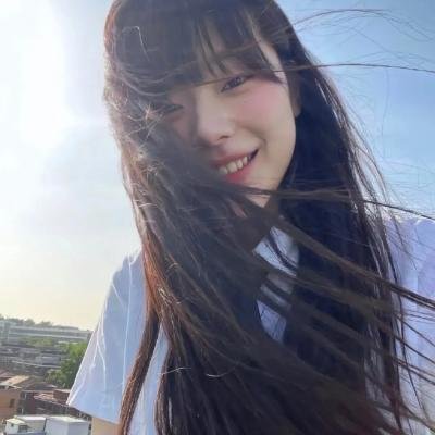 男爵的同桌小女生